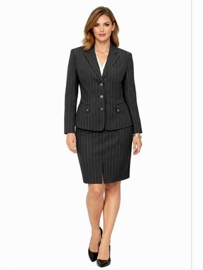 Signature Women's 2-Piece Skirt Suit  Grey pinstripe Size 12 Business